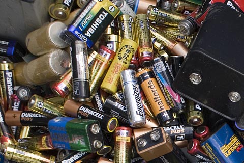 ㊣青龙满族双山子附近回收废铅酸电池㊣旧电瓶回收公司㊣铁锂电池回收价格